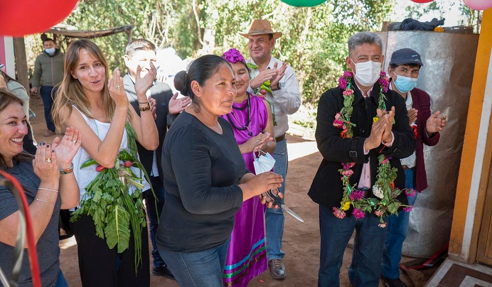 A group of people in an inauguration ceremony